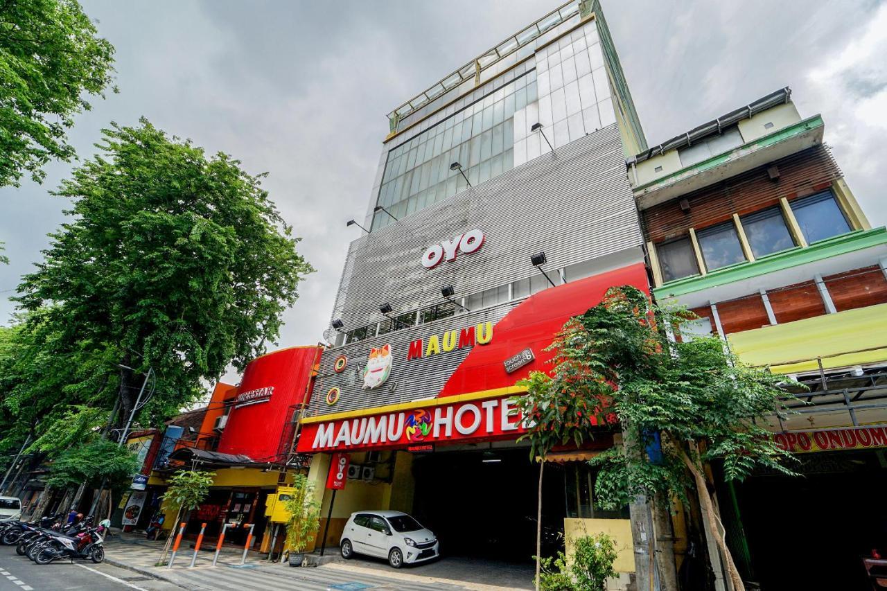 Maumu Hotel & Lounge Surabaya Exterior photo